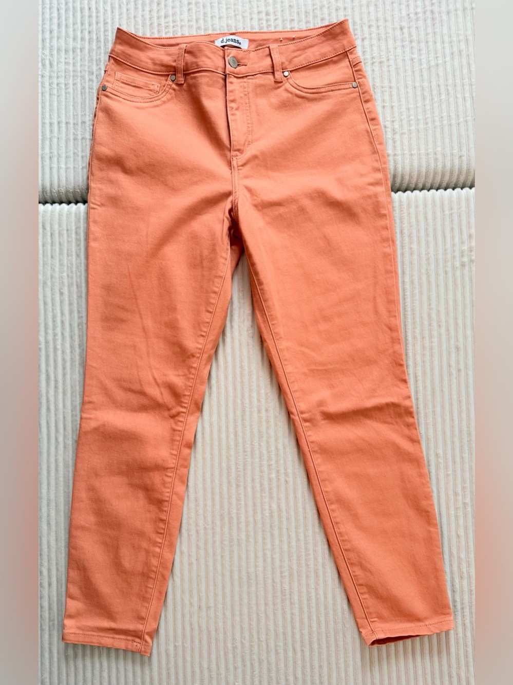 Like New D. Jeans Skinny High-Waist Stretch Jeans in Coral / Peach Size 8